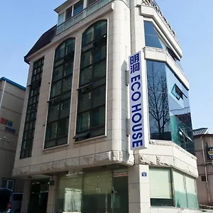 Гостевой дом Myeongdong Ecohouse, Сеул