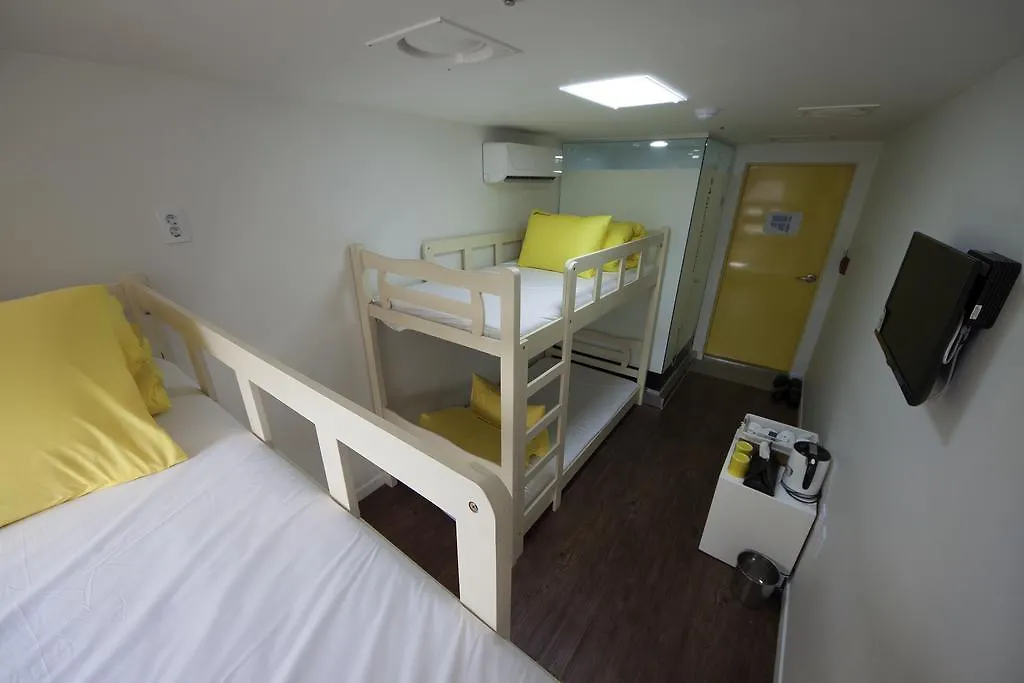 24 Guesthouse Myeongdong Town Seul Pensjonat
